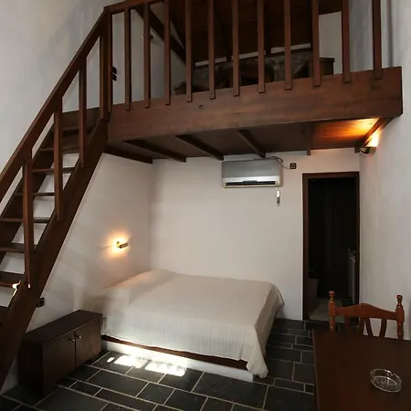 Aparthotel Arhondiko 3*